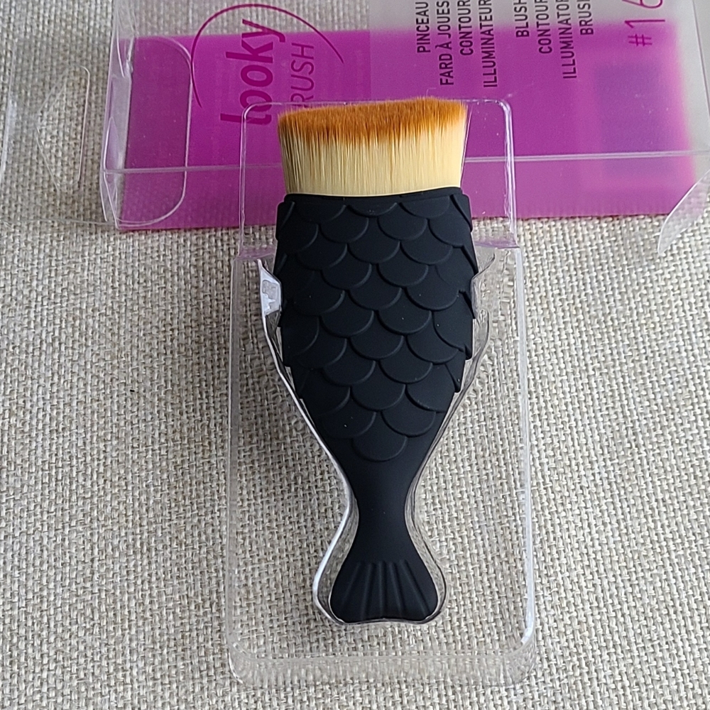Looky Brush
